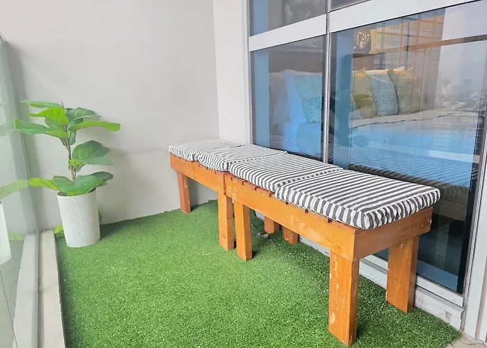 Urban Oasis At Bgc Uptown Parksuites With Balcony 300mbps Close To Uptown Mall Grand Hyatt Mitsukoshi And St Lukes Apartamento Manila